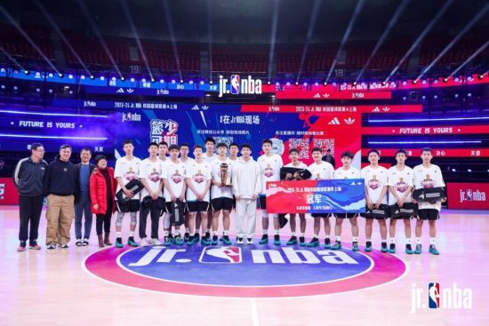 儿童如何在游戏中学习篮球技术_2